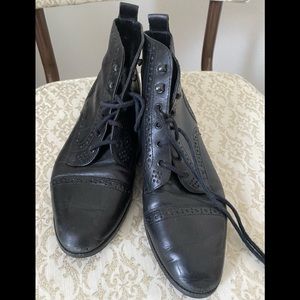Vintage Hunt Club leather lace up size 6.5